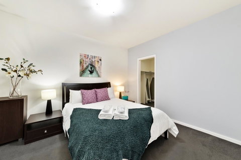 Signature Waterfront Apartments - Melbourne Tourism 2