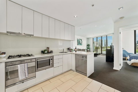 Signature Waterfront Apartments - Melbourne Tourism 28
