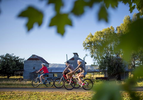 Goldfield Holiday Units - Melbourne Tourism 32