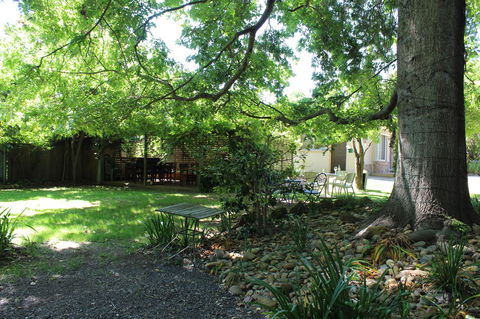 Goldfield Holiday Units - Melbourne Tourism 26