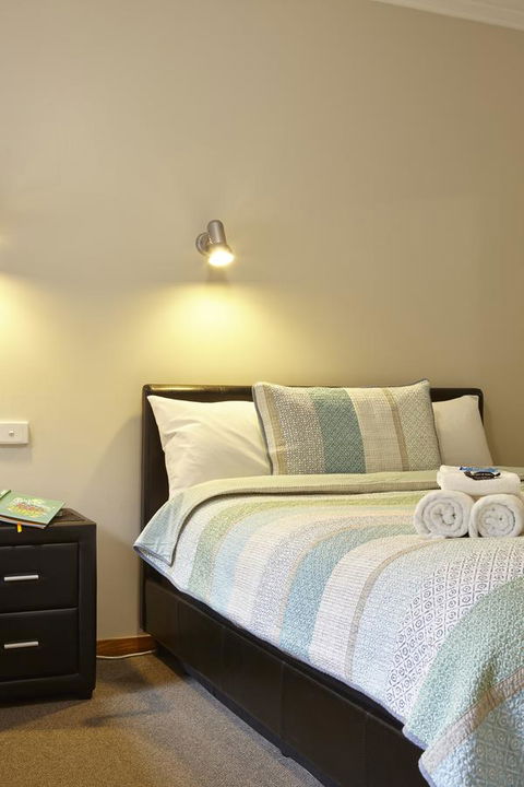 Goldfield Holiday Units - Melbourne Tourism 4