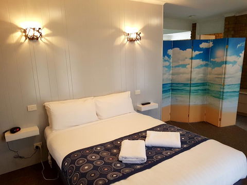 Tropicana Motor Inn - Melbourne Tourism 2