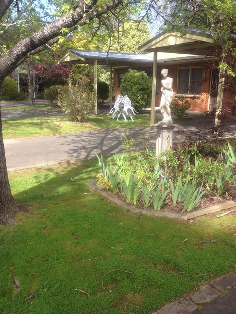 Viewhill Holiday Units - Melbourne Tourism 0