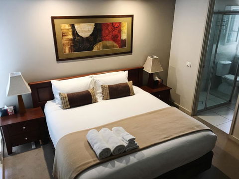 Luxury Abalina Cottages - Melbourne Tourism 0