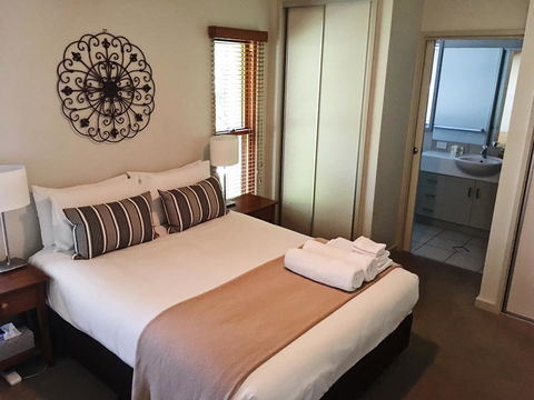 Luxury Abalina Cottages - Melbourne Tourism 31