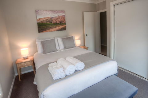 Luxury Abalina Cottages - Melbourne Tourism 11