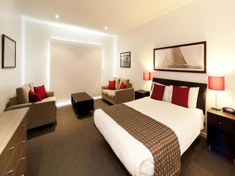 The Waves Apartments - Melbourne Tourism 8