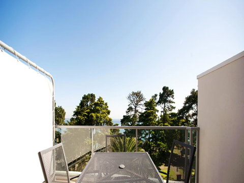 The Waves Apartments - Melbourne Tourism 3