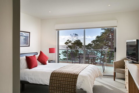The Waves Apartments - Melbourne Tourism 0
