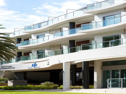 The Waves Apartments - Melbourne Tourism 21