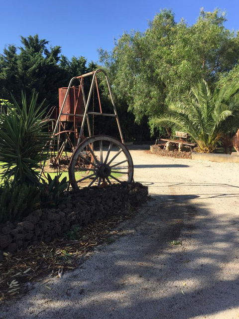 Little River Bed And Breakfast - Melbourne Tourism 7