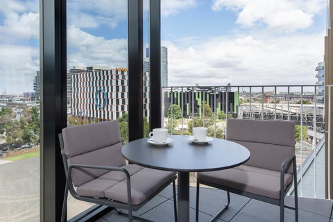 Peppers Docklands - Melbourne Tourism 4