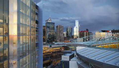 Peppers Docklands - Melbourne Tourism 13