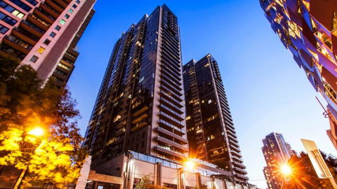 225 Melbourne Tower - Melbourne Tourism 0