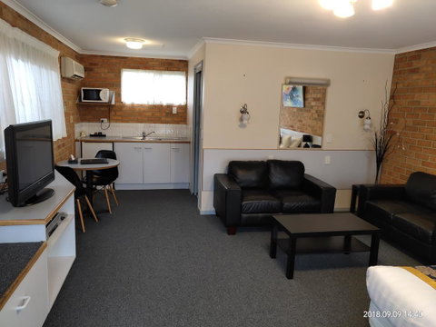 Coachman Motel And Holiday Units - Melbourne Tourism 24