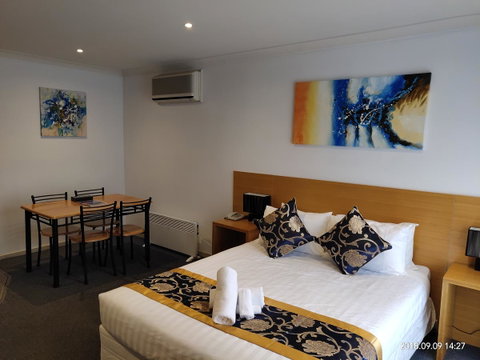 Coachman Motel And Holiday Units - Melbourne Tourism 1