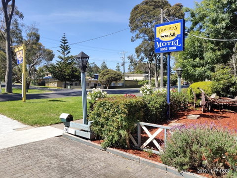 Coachman Motel And Holiday Units - Melbourne Tourism 13