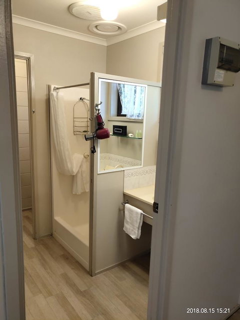 Coachman Motel And Holiday Units - Melbourne Tourism 37