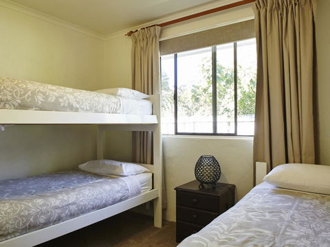 Willow Dene Holiday Apartments - Melbourne Tourism 6