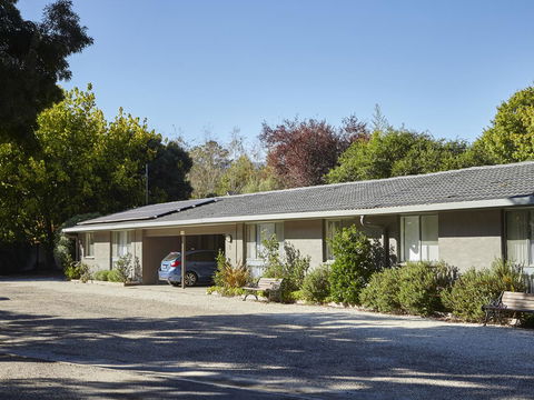 Willow Dene Holiday Apartments - Melbourne Tourism 9