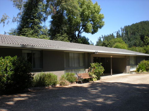 Willow Dene Holiday Apartments - Melbourne Tourism 16