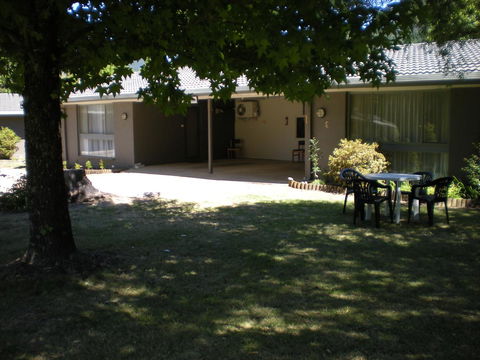 Willow Dene Holiday Apartments - Melbourne Tourism 4