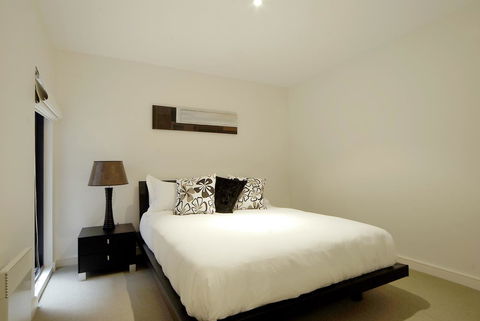 C-Scape Water Front Apartment - Melbourne Tourism 6