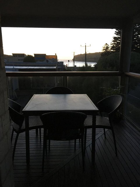 Ocean View Beach House - Melbourne Tourism 5