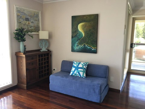 Ocean View Beach House - Melbourne Tourism 10