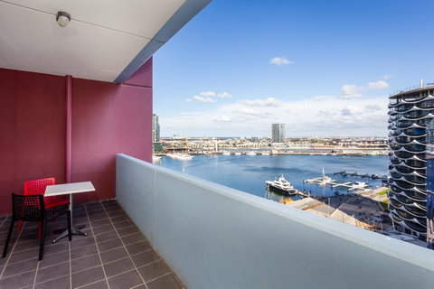 Accent Accommodation@Docklands - Melbourne Tourism 1