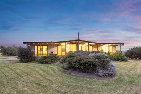 Limosa Rise - Melbourne Tourism 34