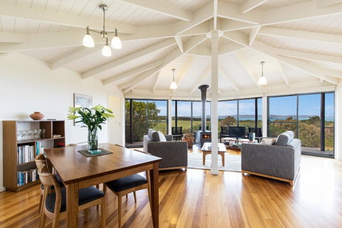 Limosa Rise - Melbourne Tourism 35