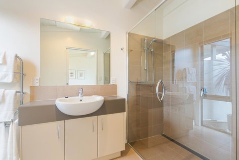 Limosa Rise - Melbourne Tourism 32