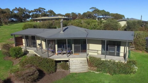 Limosa Rise - Melbourne Tourism 13