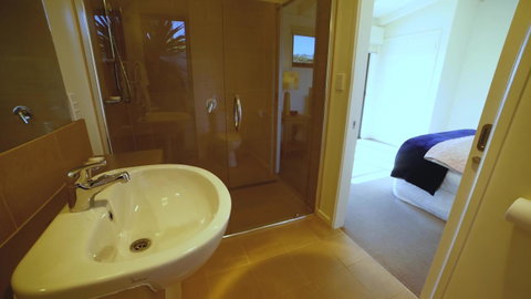 Limosa Rise - Melbourne Tourism 22