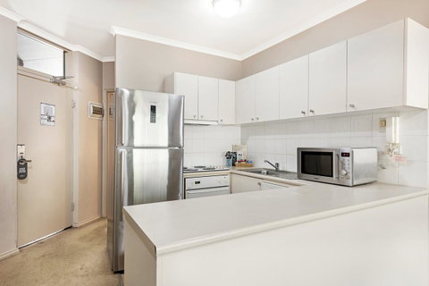 Punt Road Apartment Hotel - Melbourne Tourism 1