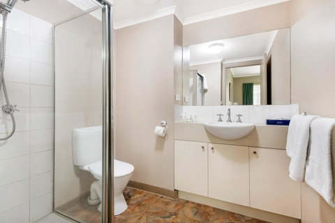 Punt Road Apartment Hotel - Melbourne Tourism 7