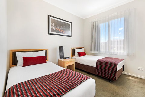 Punt Road Apartment Hotel - Melbourne Tourism 16