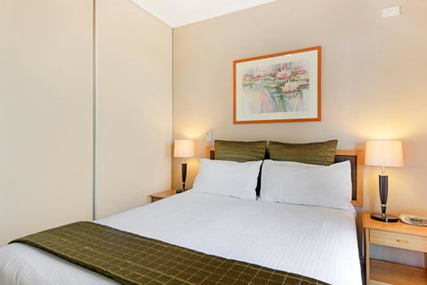 Punt Road Apartment Hotel - Melbourne Tourism 11