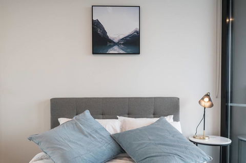 International 2 Bed 2 Bath Apartment - Melbourne Tourism 6