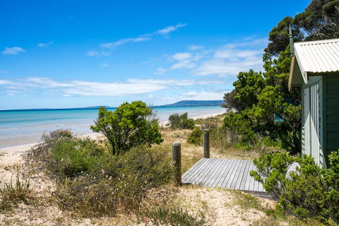 Fairhills - NEW LISTING, Beautifully Styled - Melbourne Tourism 10