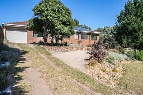 Fairhills - NEW LISTING, Beautifully Styled - Melbourne Tourism 9