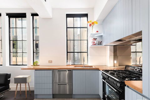 Spacious Designer Warehouse Melbourne CBD Apartment - Melbourne Tourism 16