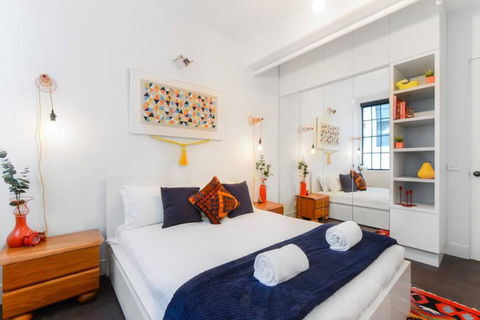 Spacious Designer Warehouse Melbourne CBD Apartment - Melbourne Tourism 6