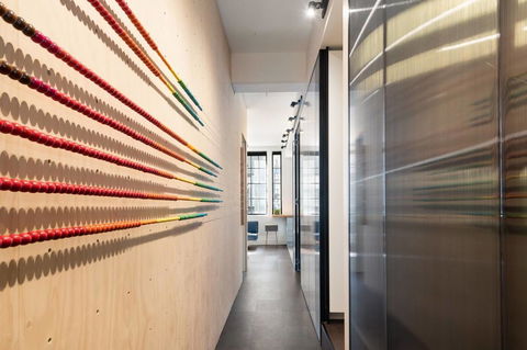 Spacious Designer Warehouse Melbourne CBD Apartment - Melbourne Tourism 15