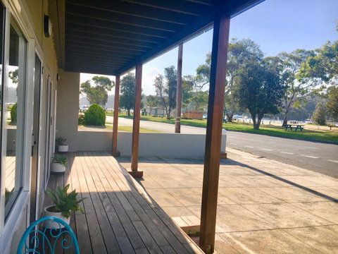 The Wheelhouse - 2BR Waterfront Apt In Town - Melbourne Tourism 17
