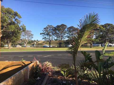 The Wheelhouse - 2BR Waterfront Apt In Town - Melbourne Tourism 15