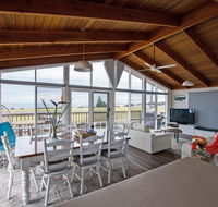 Stunning Waterfront only 10 minutes to Phillip Island - Pet Friendly - Melbourne Tourism