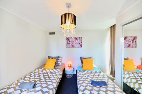 Heart Of CBD Penthouse Apartment - Melbourne Tourism 8