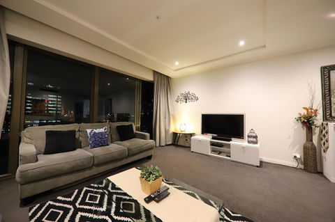 Heart Of CBD Penthouse Apartment - Melbourne Tourism 2